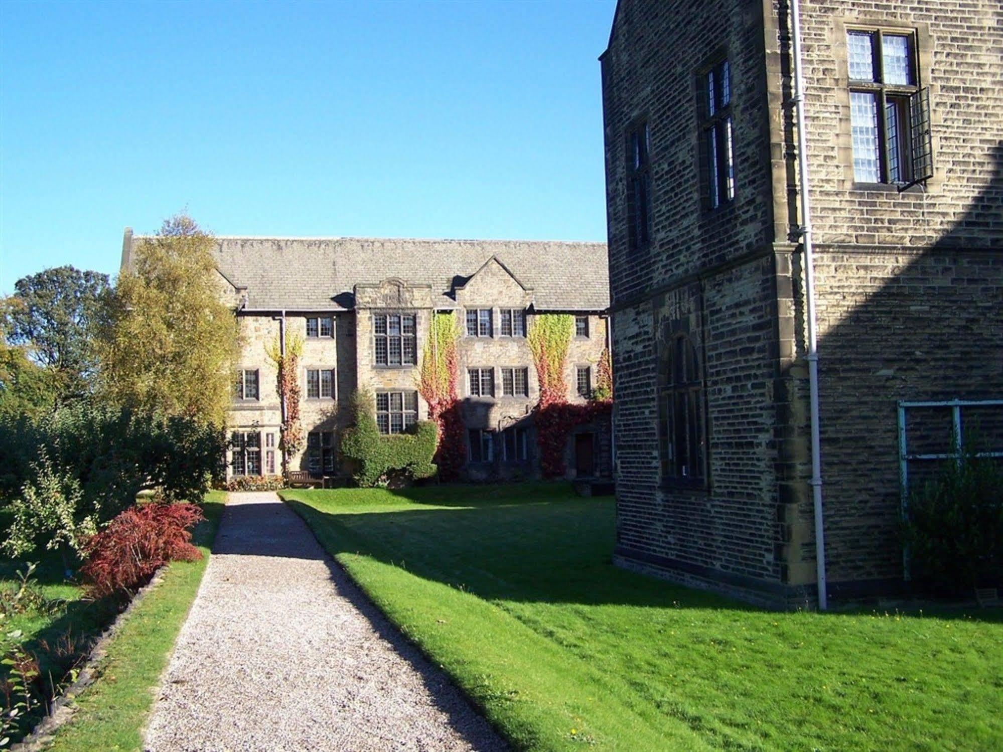 Mirfield Monastery B&B Exterior photo