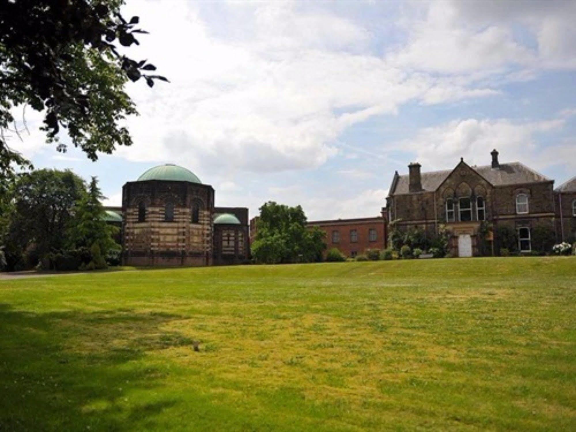 Mirfield Monastery B&B Exterior photo